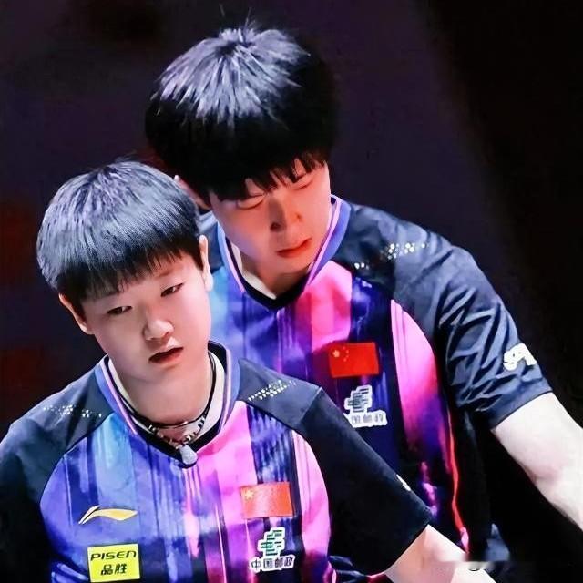 随着全锦赛复盘细节陆续披露，一个被外界忽视的真相浮出水面：孙颖莎和王楚钦原有的近