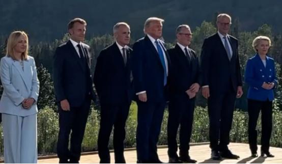 不准中国援俄，也不准中国收台，更不准管制稀土。七国集团最近明确指出，中国不能援助