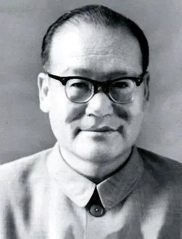 1988年纪登奎去世前，说了一句话：“我不行了，我要死了。”那天他刚吃过