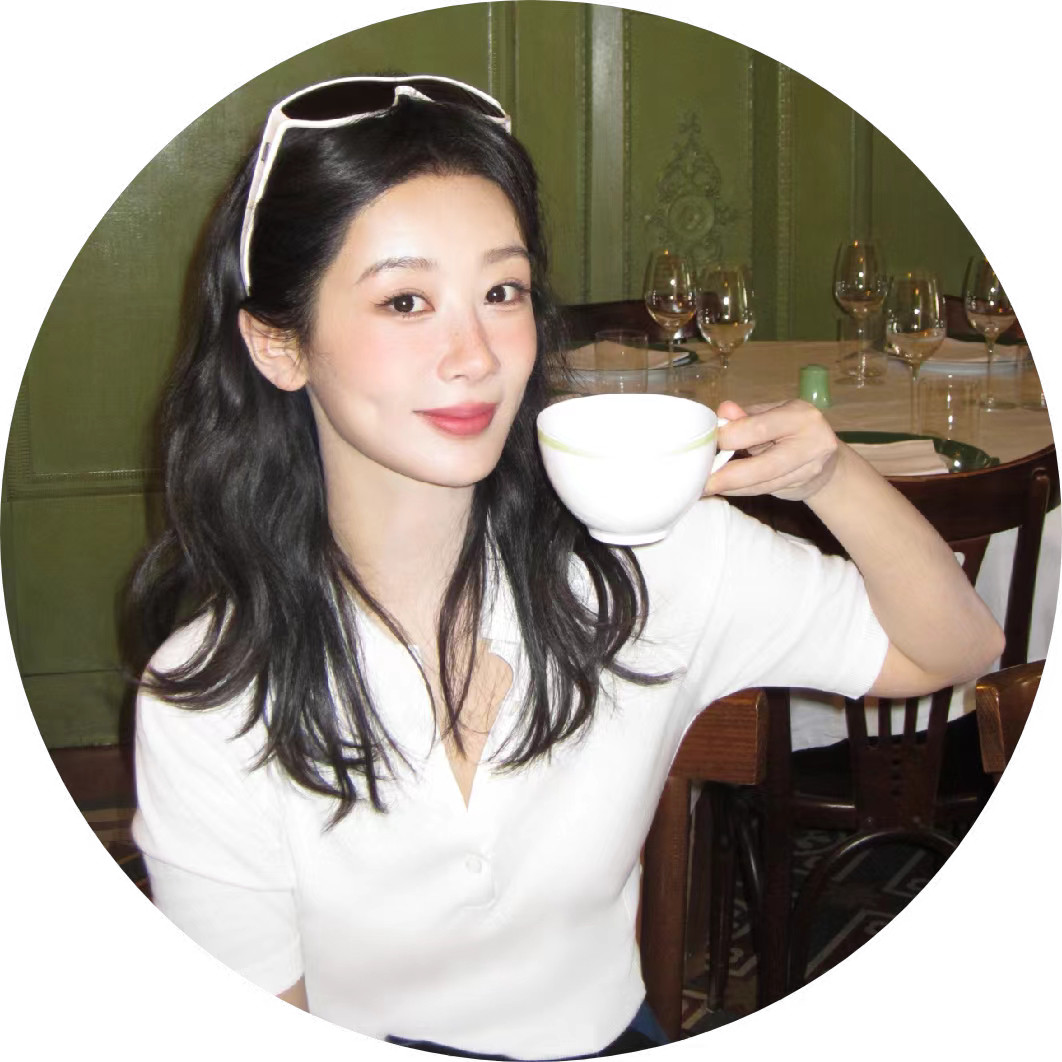 杨紫杨紫入驻小红书了谁还不知道我紫入住小红书了，账号已获官方认证，头像为未公开新