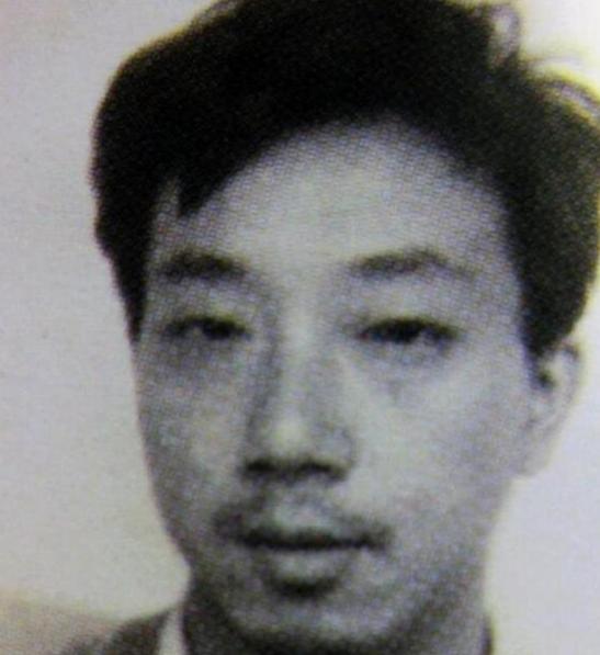 很多老武汉人应该还记得，1991年大年三十那个夜晚，汉口一家橡胶厂值班室，4名值