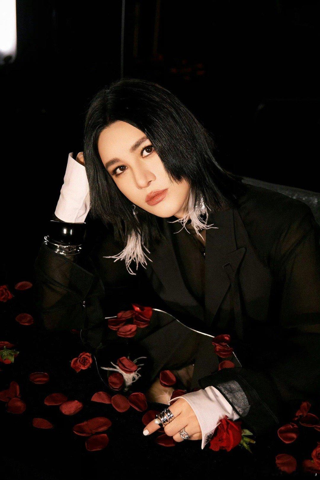 尚雯婕直播最严厉的母亲声鸣远扬尚雯婕用她在《声鸣远扬》中的表现，重新定义了“