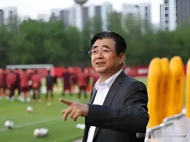 深度//中国足协最新的国足选帅标准总结分析：1：优先考虑欧洲知名教练，新帅