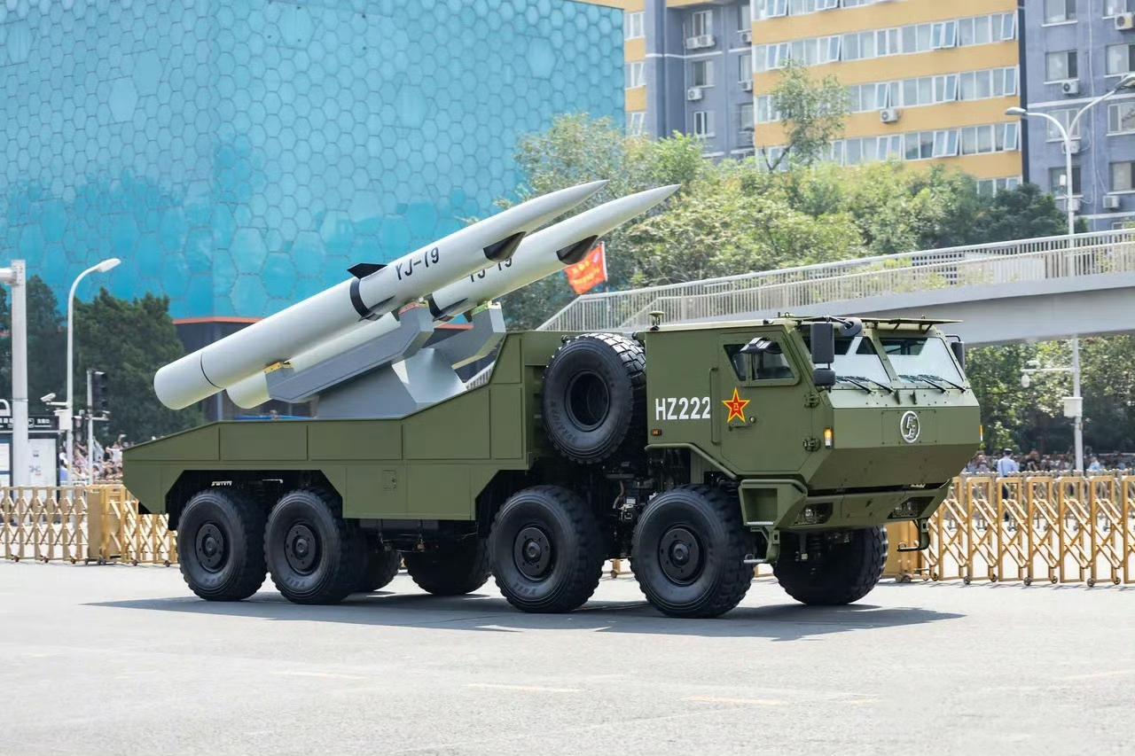 这艘095型攻击核潜艇能够媲美美国弗吉尼亚级攻击核潜艇后期型号的水准，更重要的是