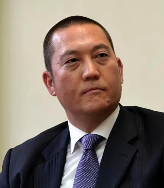 台湾政坛彻底炸锅了！搅动这场全岛风波的，是两口停放了半个世纪、至今未曾入土下葬的