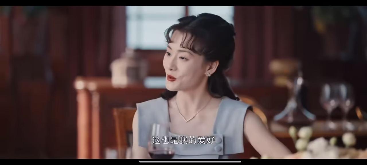 灼灼韶华：夏元对康二妞动心了，为什么她却选择穆子儒？康二妞跟夏元碰杯时，碰坏