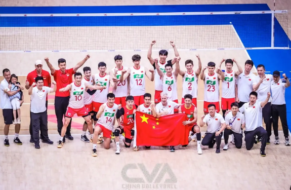 中国男排昨晚3-0横扫了世界排名第十的塞尔维亚男排，表现比较好的部分我昨天已经说