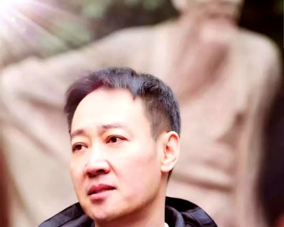 李乃文最新爆料！辛柏青现在话都说不出来了，情况比想象中的还要糟糕......