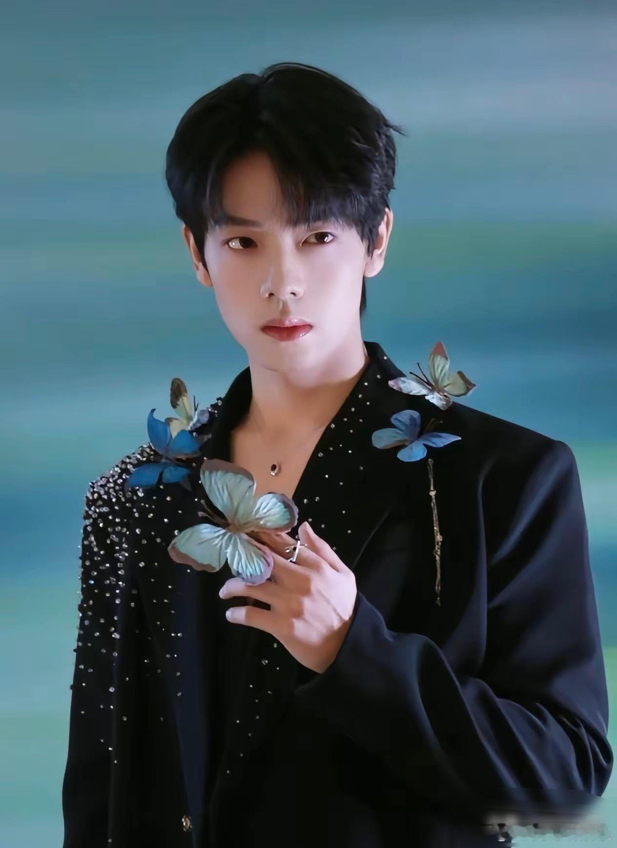 短剧演员曾辉说：自己当初老是演不好霸总，因为他那时觉得，什么10个亿，20个亿啊