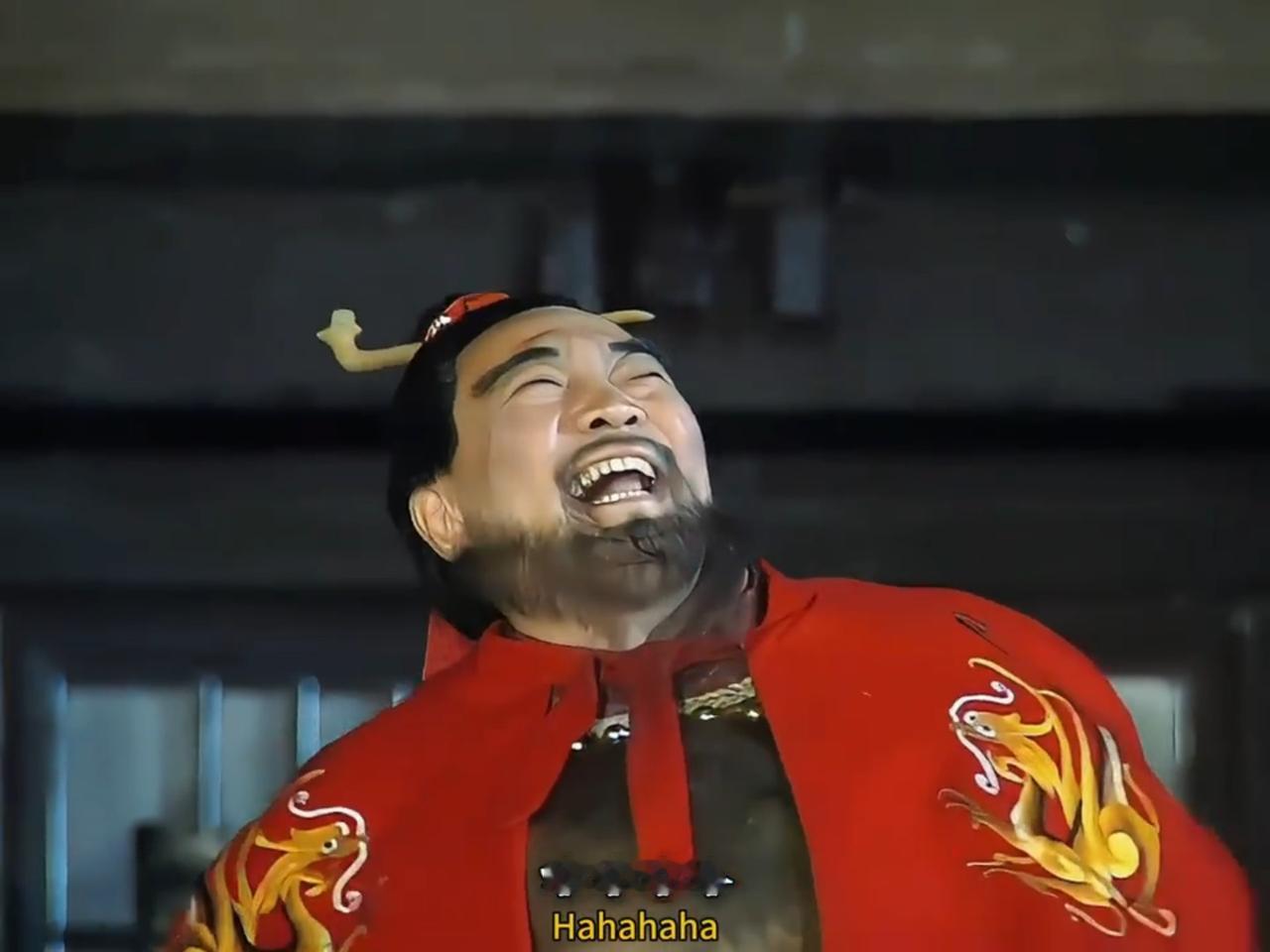 赤壁之战前，曹操面临的形势实在是太好了，好到什么程度？北方大定，袁绍的儿子跑