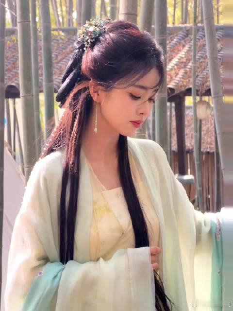 白鹿复刻李青月造型白鹿古装好美美哒哒