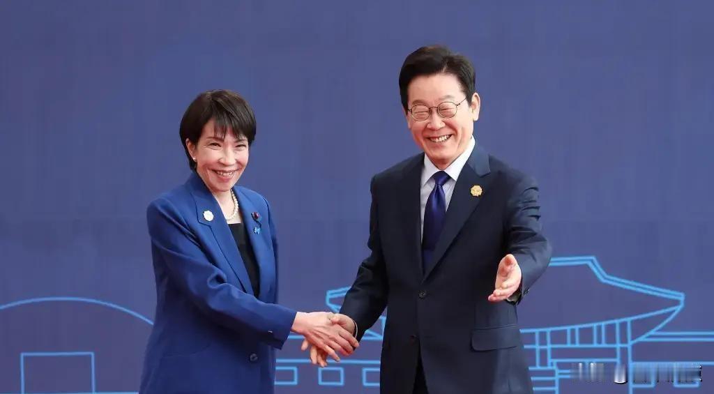 中国军演撞期韩日会谈？背后暗流你看懂了吗渔船收网，集装箱改道，油价悄悄往上窜