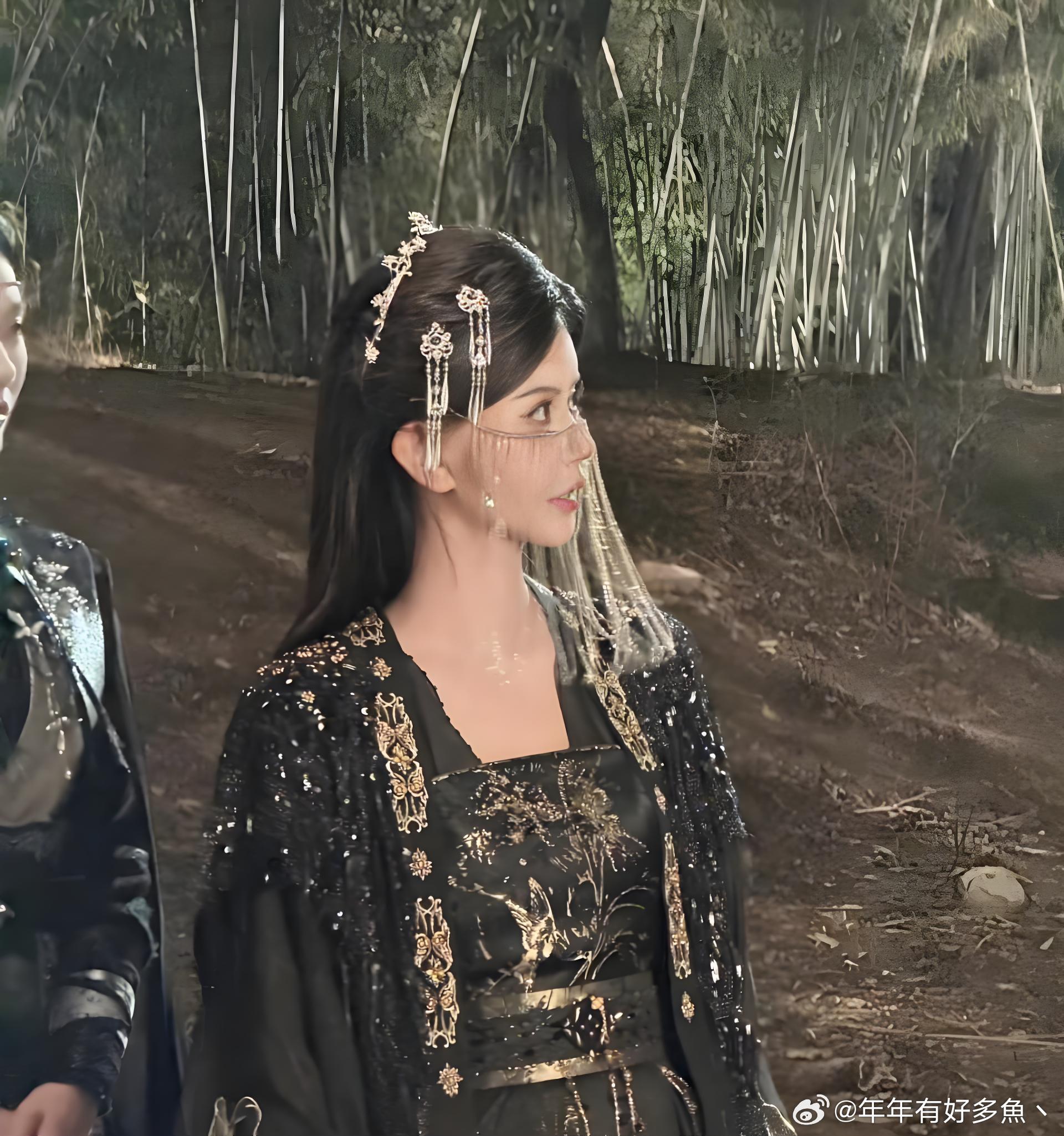 韩安冉也去拍短剧了，不得不说韩安冉这颜值太抗打，剧照是真美啊