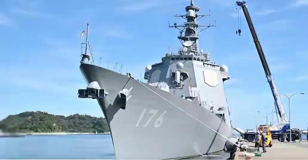 日本驱逐舰改装后能发射战斧导弹，400枚导弹直接瞄准半个中国，野心太明显了！