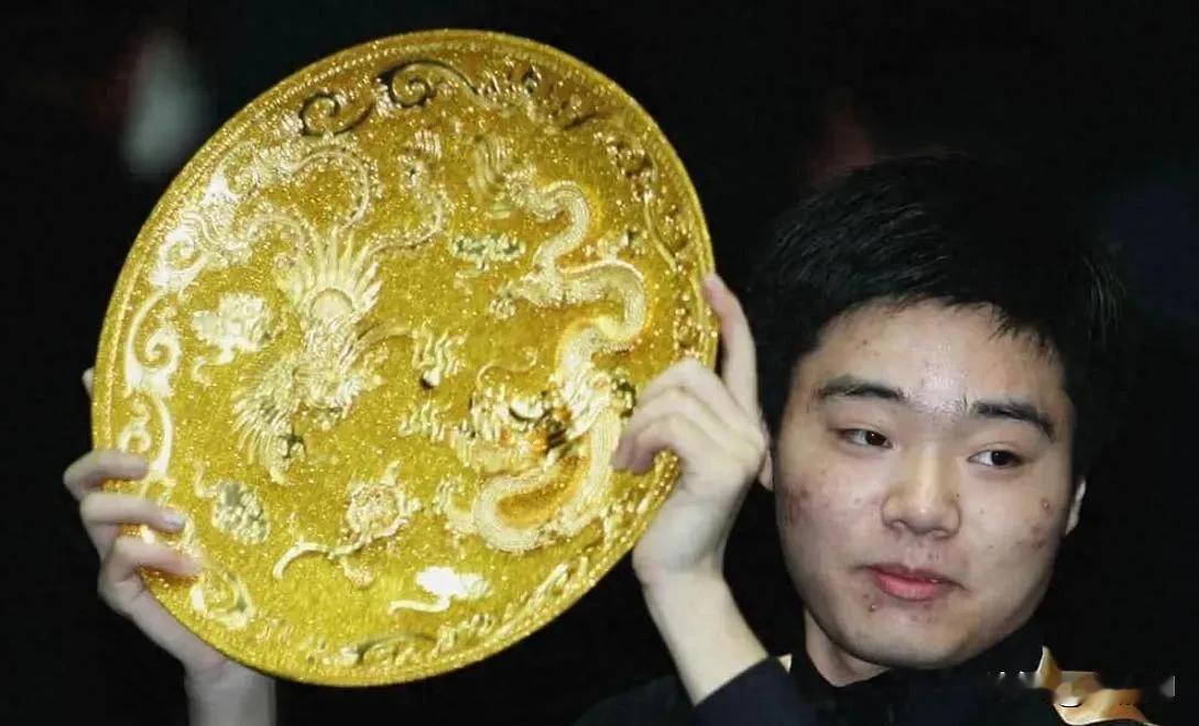恭喜赵心童18：12击败马叔夺冠！中国斯诺克终于圆梦克鲁斯堡，亚洲斯诺克在这一刻