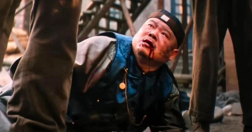 《唐探1900》里的费扬古，确实是能力很强大一个人。刚出场那段对他的夸赞，什么仪