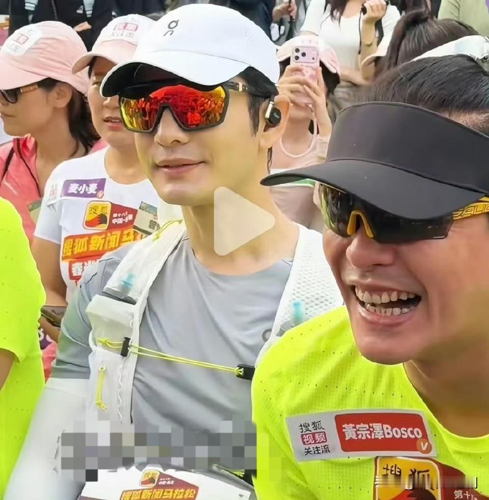 有时候真的不得不感慨，人和人之间的差距有时候就差在细节上黄晓明1977年