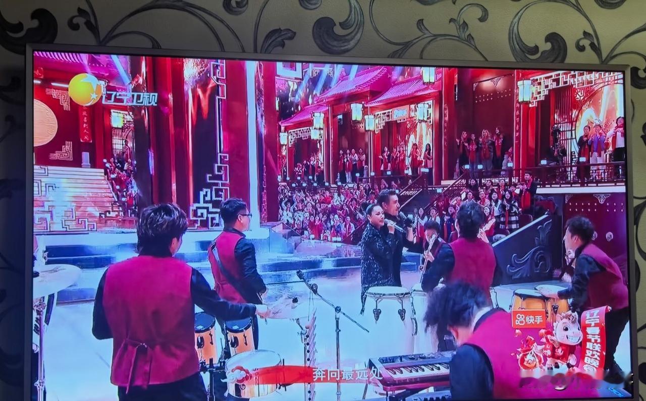 今年辽视春晚看完，我是真失望。大家盼了这么久，不就想看点地道、好笑、接地气的节