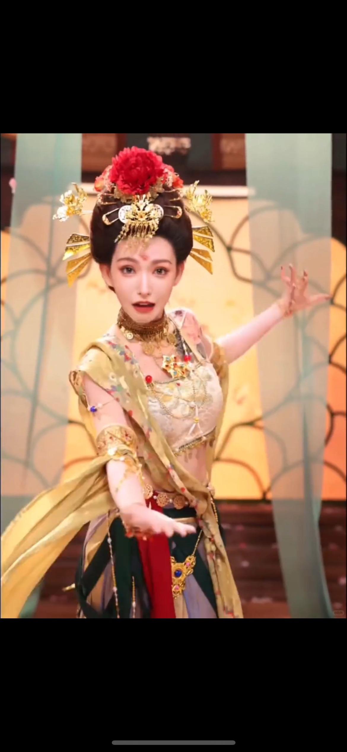 看完图才发现自己的嘴向下拉搭的，举下手！程潇这么神奇吗奇怪不知不觉