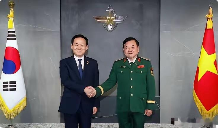 韩国媒体爆料：越南国防部副部长黄春战在访韩期间性侵韩国女公务员。越南人这次把脸丢