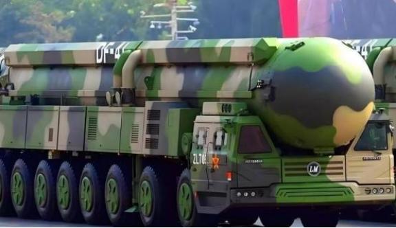 如果一枚东风41命中美军航母甲板，航母会沉吗？说句实话吧，东风41可能还真没办法