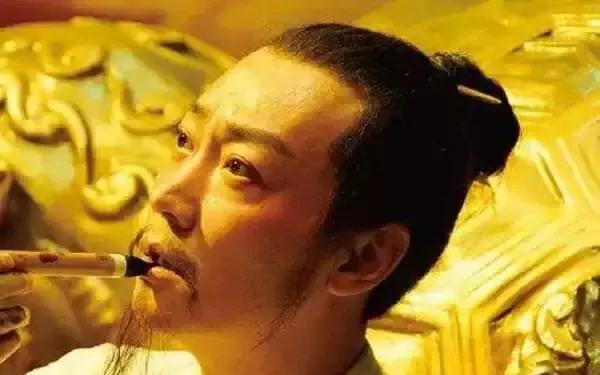陈凯歌评价辛柏青：“他才是真正的戏骨，他的表演细节要真懂表演的行家才能看明白。”