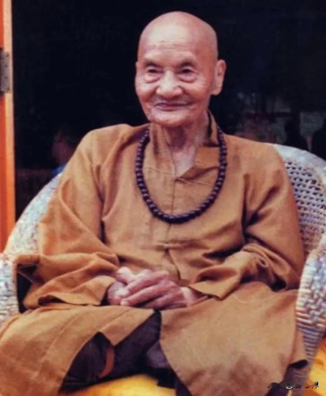 广钦老和尚说：“什么事都要学习放下，不要执着，不要样样记挂在心。自己了生死，才是