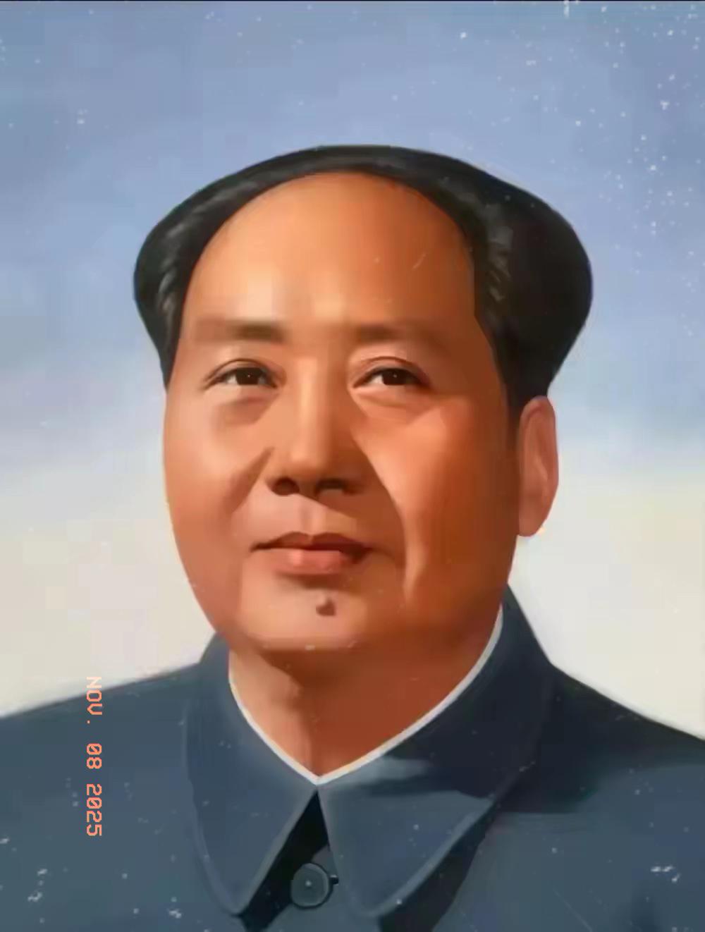 你说奇怪不奇怪？按照常理，一个被鸦片蛀空身子、被文盲蒙住眼睛、被饥荒掐住喉咙的国