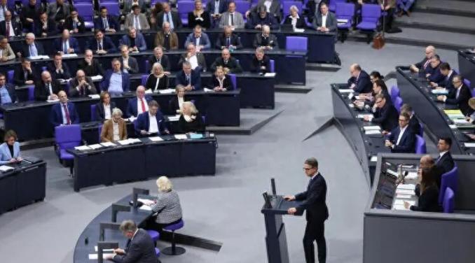 这会不会是欧盟分裂的前兆？德国议会用悬殊票数否决没收俄罗斯资产援乌的提案后