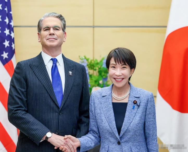 特朗普访华首日，日本先慌了！就在特朗普专机即将落地北京的关键时刻，日本首相高市早