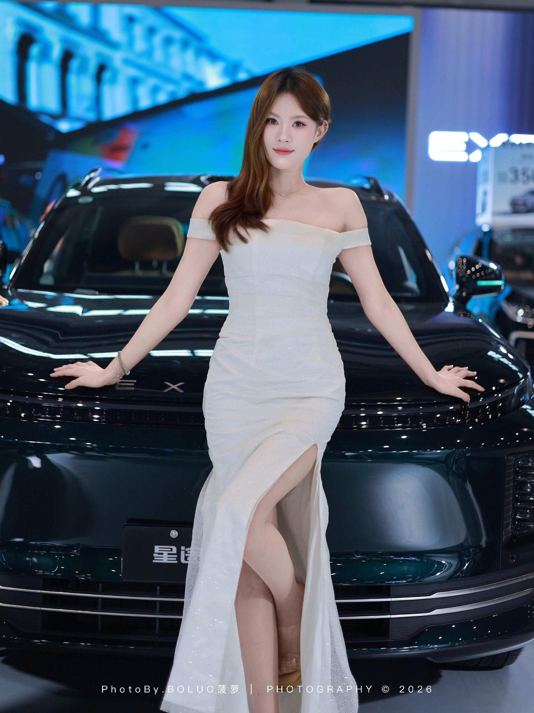 御姐摄影约拍路人视角 闪光灯拍照 美女