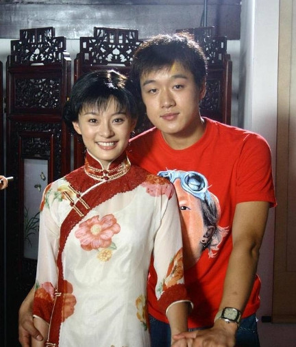 2011年，邓超和孙俪大婚当天，佟大为在婚礼现场喝得酩酊大醉，邓超不解，就过来问