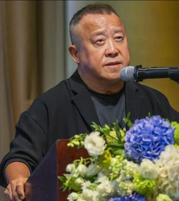 施南生追思会封神细节！曾志伟12字评价全场认同，港圈真的找不出差评8月2日，