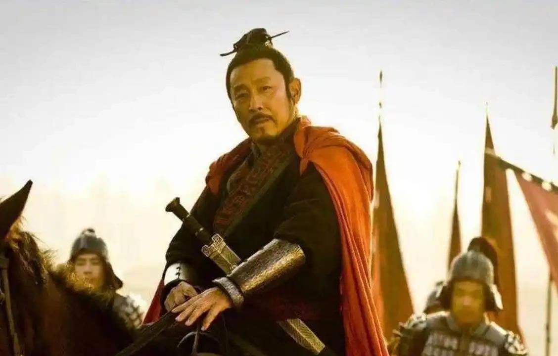 刘邦最诛心的做法是：项羽死后，他以“鲁公”之礼安葬项羽，并加以祭拜，同时将项氏族