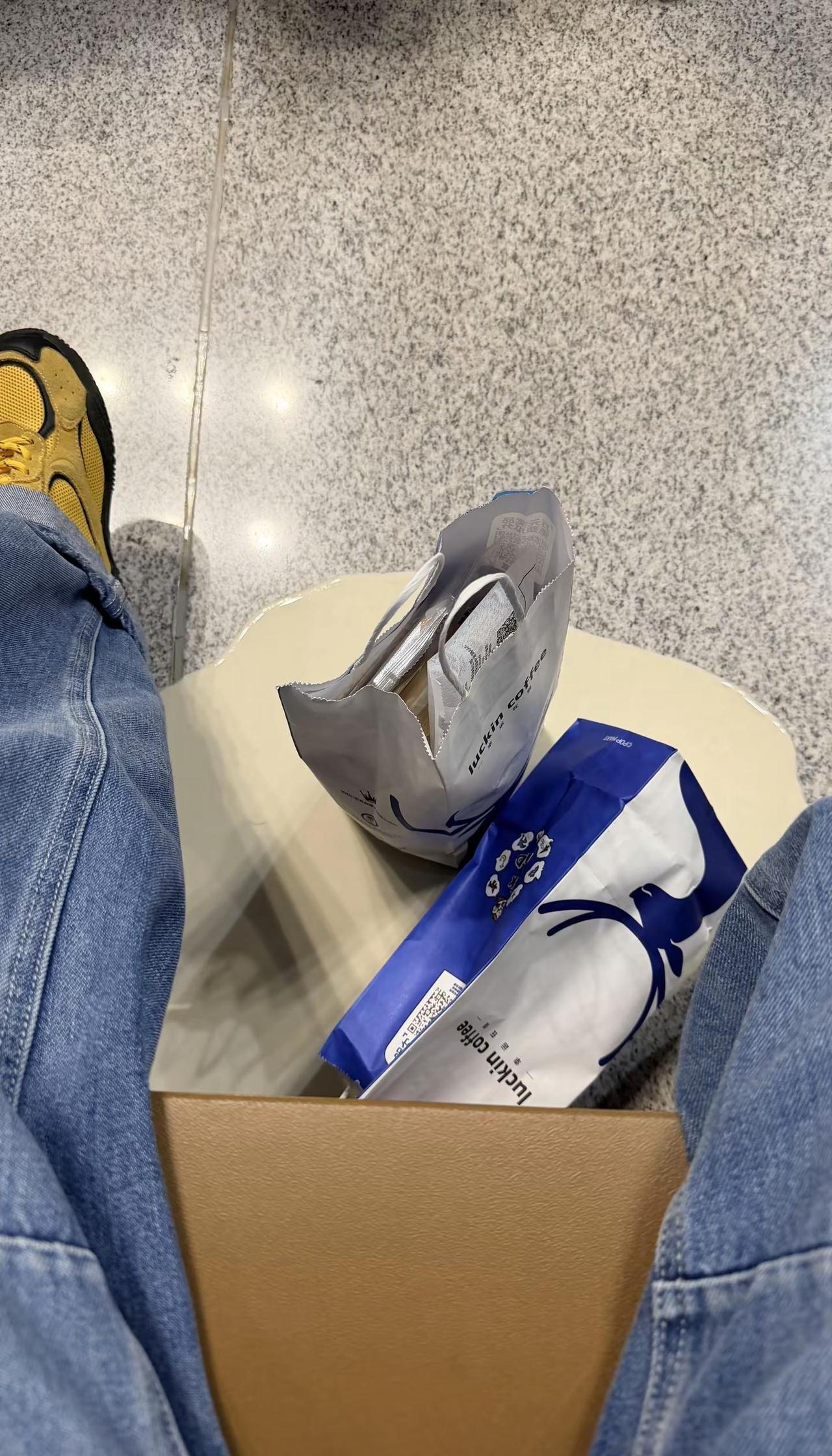 不敢苦笑怕奶茶大雨电摩菜心荒村绿豆汤风头子没陷的包子觉得我不服