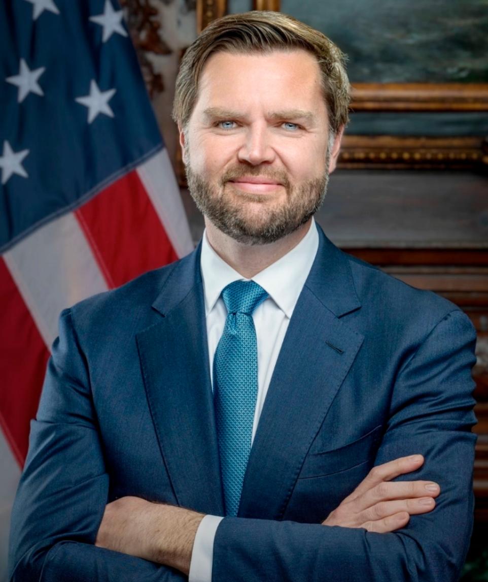 万斯怎么也不会想到，自己辅佐特朗普仅4年，以后有可能还要辅佐特朗普的大儿子。万