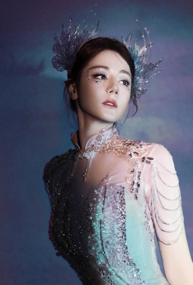 嘉行否认迪丽热巴合约到期！网传迪丽热巴与嘉行传媒（26日，也就是昨日）13年合