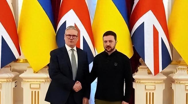 俄乌打了1000多天，各国终于意识到不对劲：中国最开始的选择没错。一