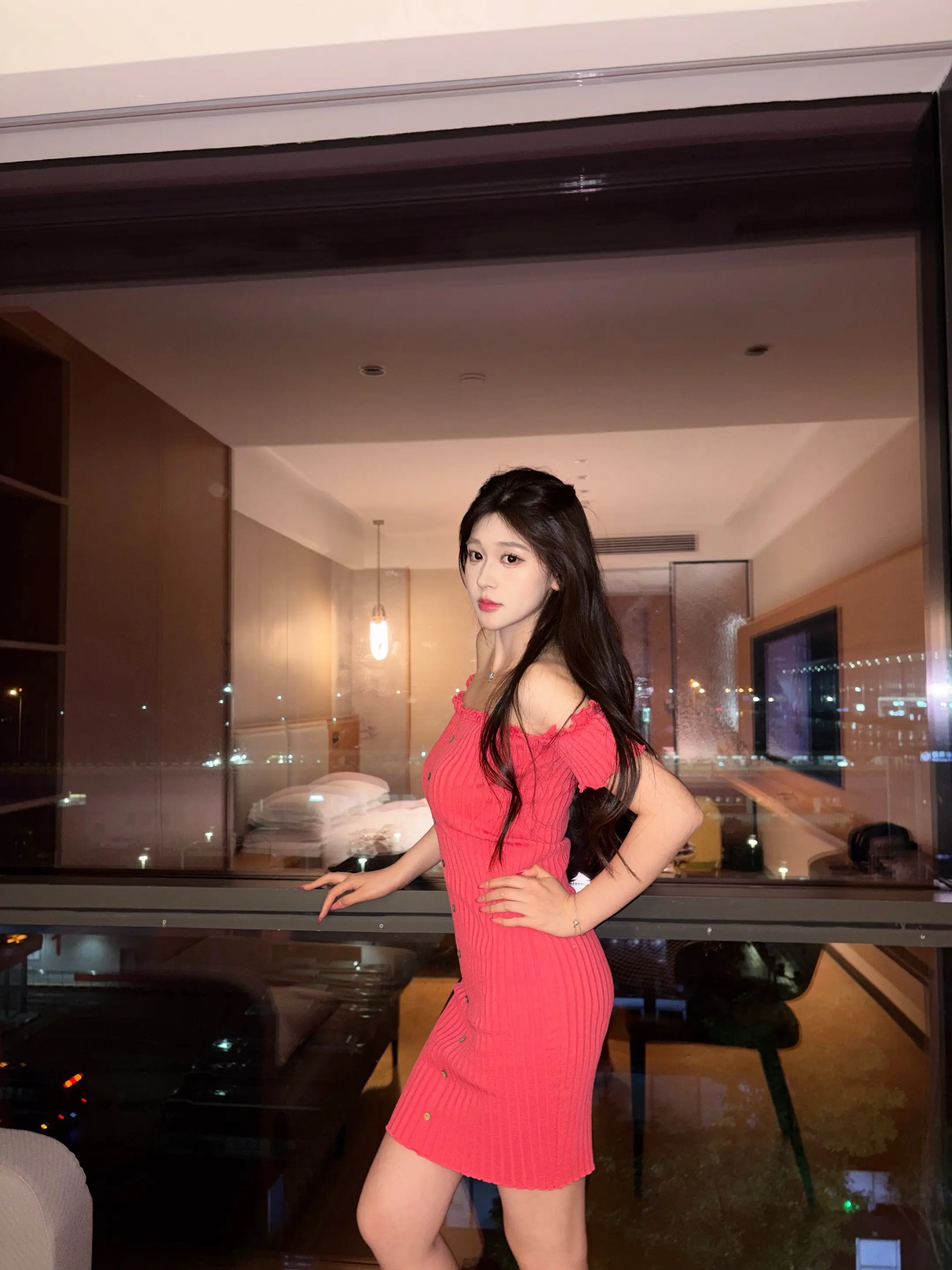 你的意思是 你把钱全给了她 但把爱给了我是么