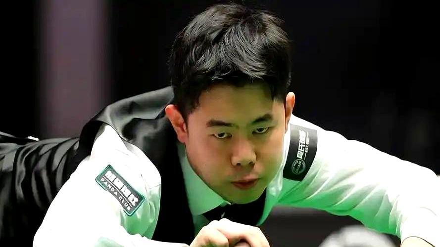 世界第81，1-3落后，连扳三局，卫冕冠军塞尔比出局了。塞尔比手握三个赛点