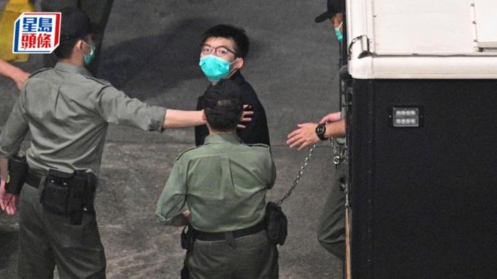 港媒爆：“黄之锋狱中被捕”