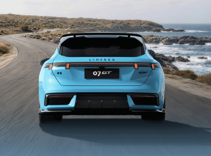 【领克家族首款旅行车07GT将于6月29日开启预售：1.9m²四层
