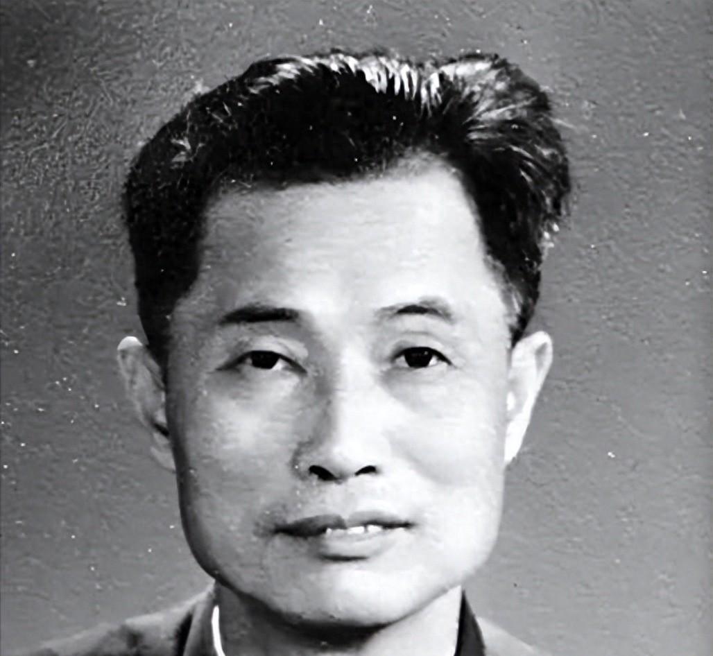 他曾担任广东省委书记，婉拒王光美上门做客，三个儿子为何都没有从政？1939年春