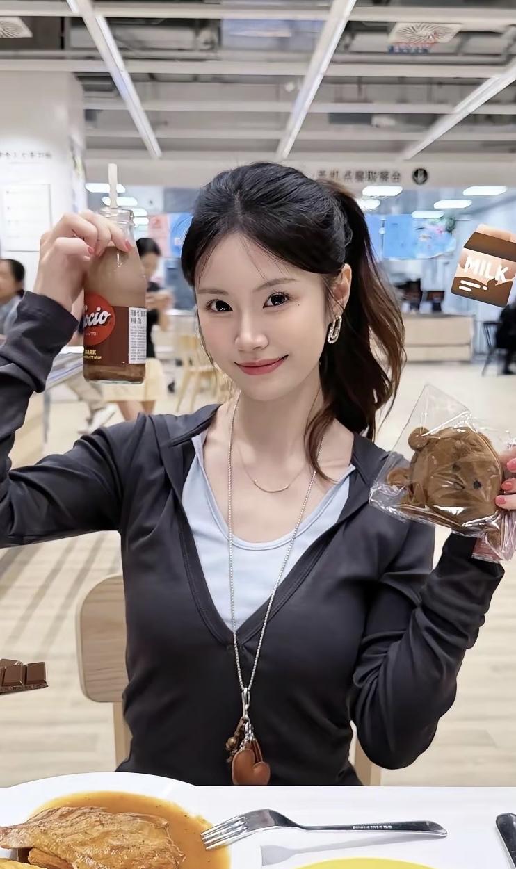 随手拍张照漂亮女孩