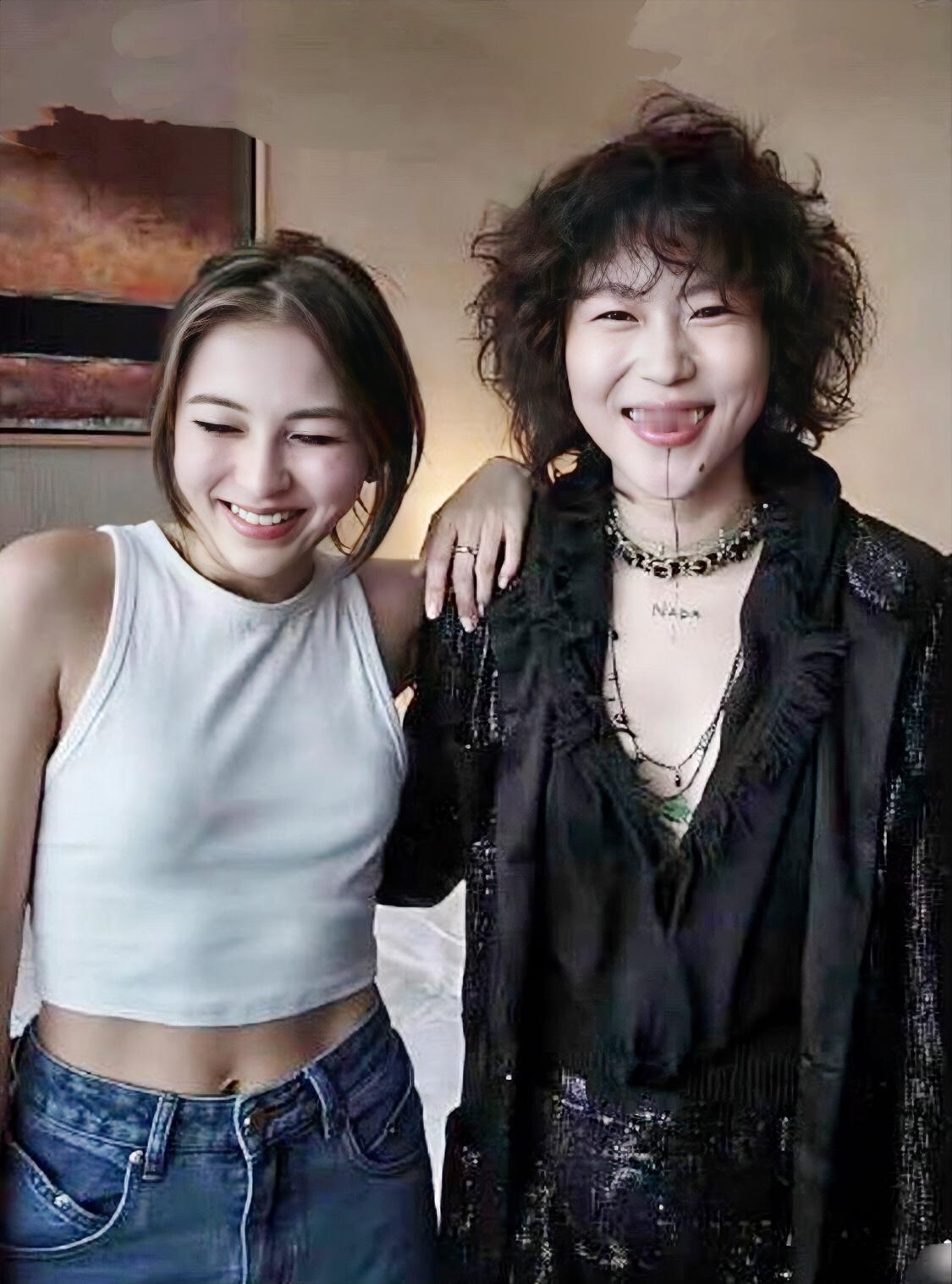 王菲这下怕是左右为难，女儿的事，管也不是，不管也不是娱乐