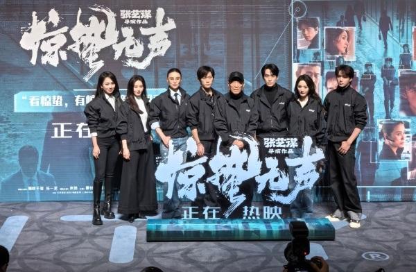 最近刘诗诗和宋佳还有朱一龙以及杨幂一起宣传新片，几位搭配的都很简洁，看起来有很有