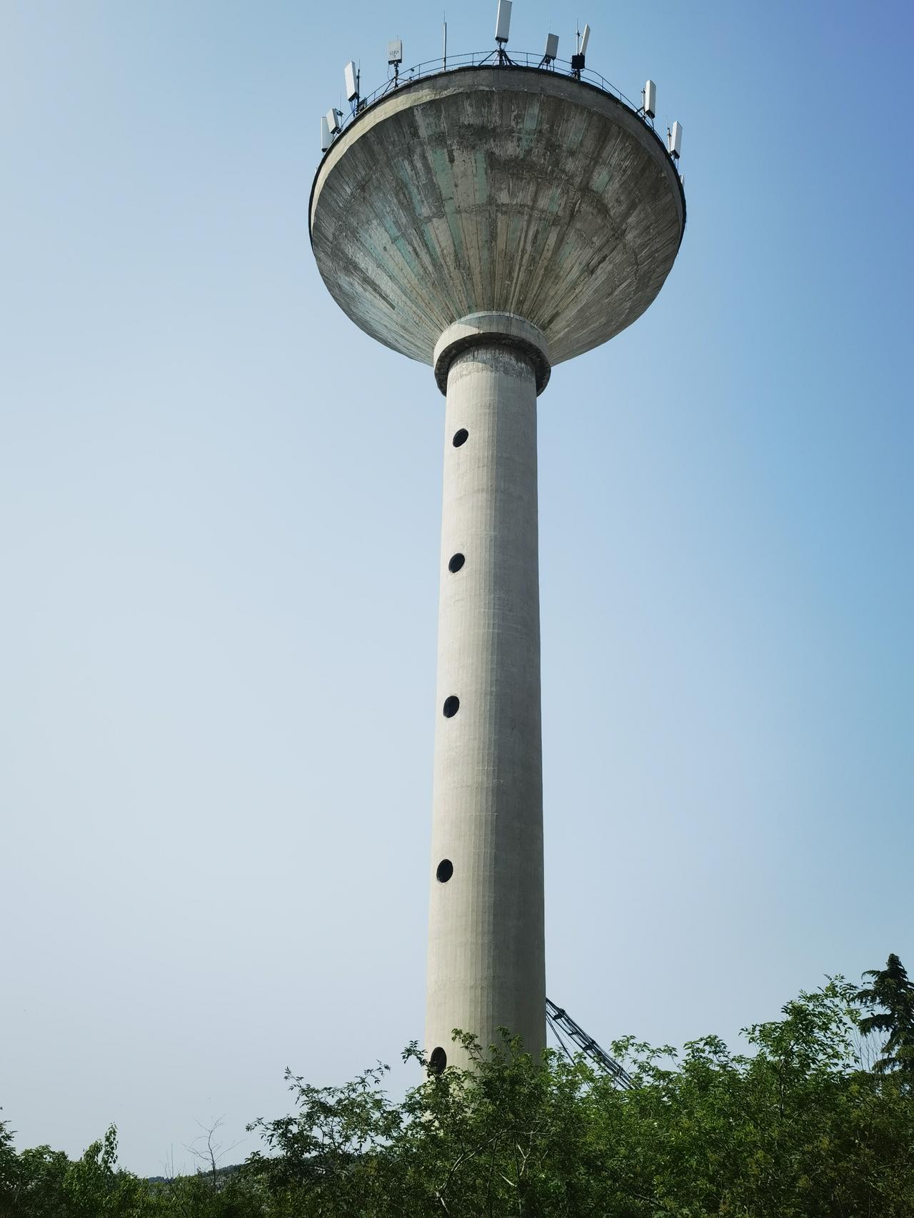 山东财经大学舜耕路38号院教职工宿舍区的拆旧建新工作轰轰烈烈开始，现在也逐渐归于