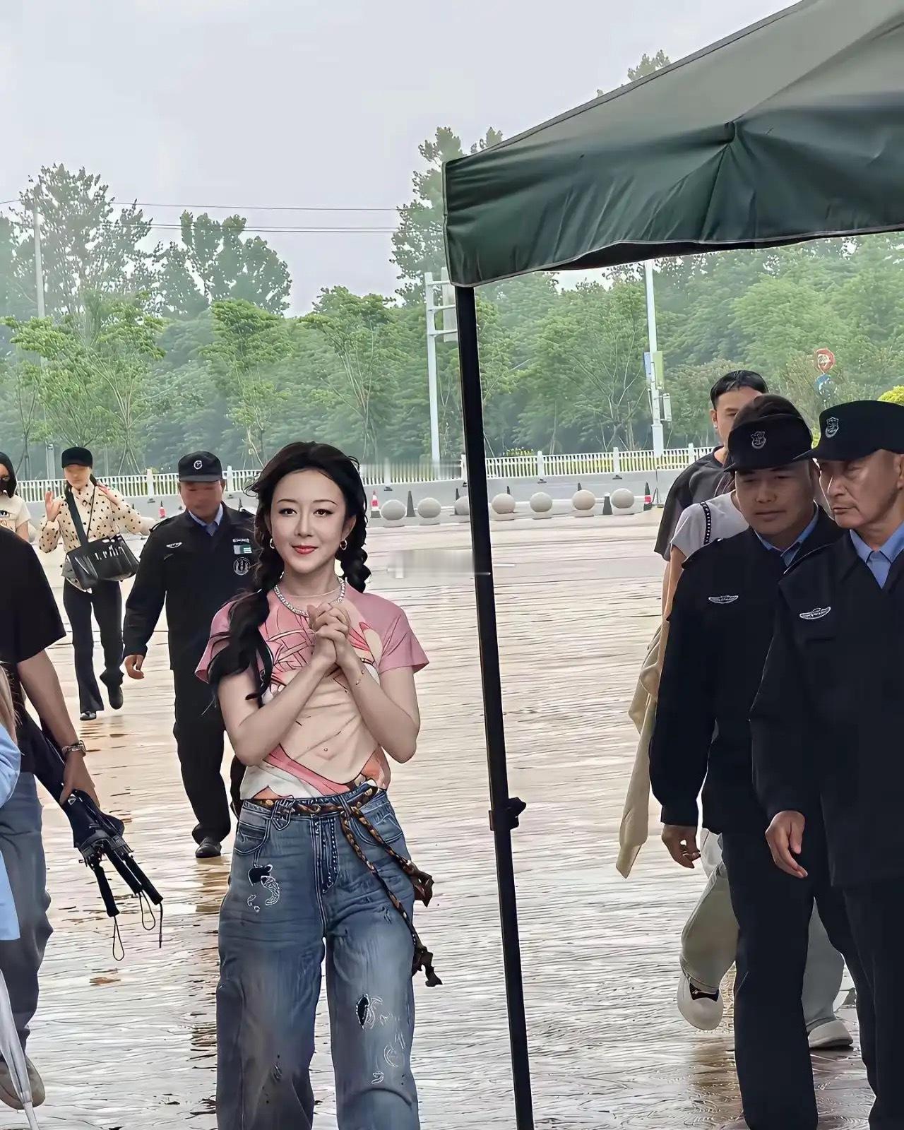 真不怪那么多人想娶她确实美若天仙！