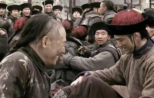 1864年，曾国藩遣散“吉字营”10万精兵，却唯独留下“霆军”。谁知，“霆军”害