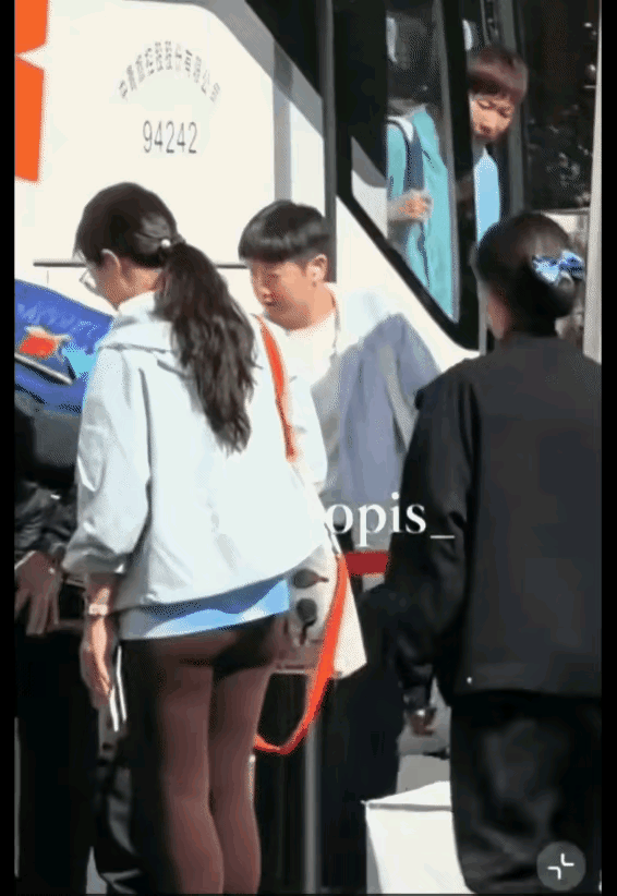莎莎哪哪都好，唯独这一点不好，心太软的这个软肋，恐怕莎莎是不好改了，莎